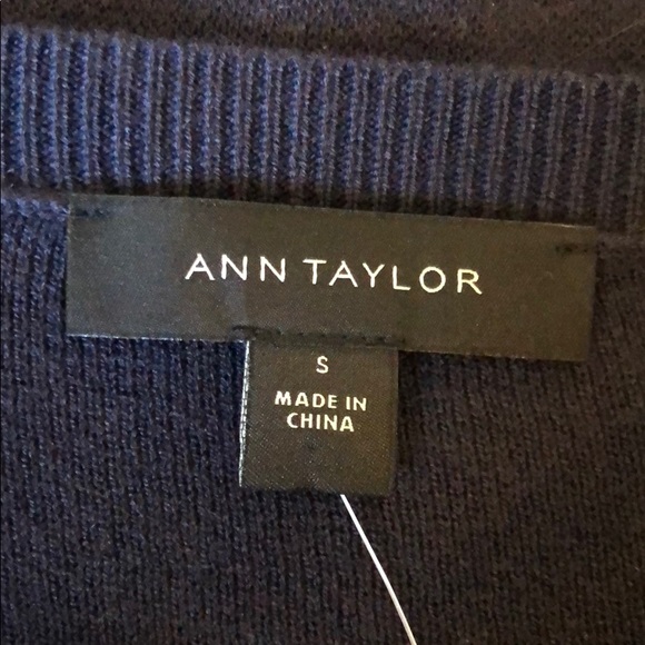 Ann Taylor Puff Sleeve Sweater - Flowers - Picture 5 of 7